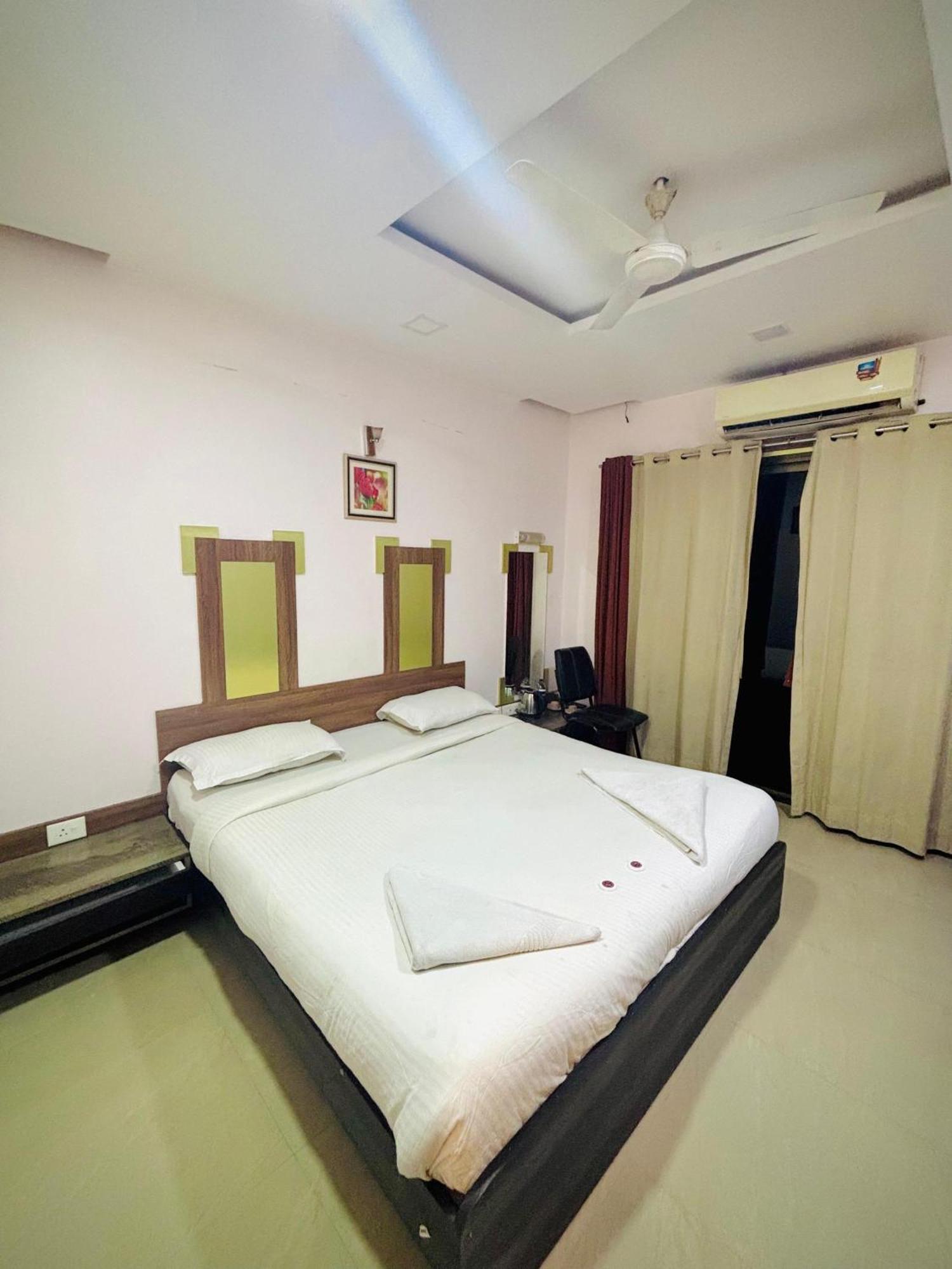 Hotel Laxmi Residency Lonavala Exteriér fotografie