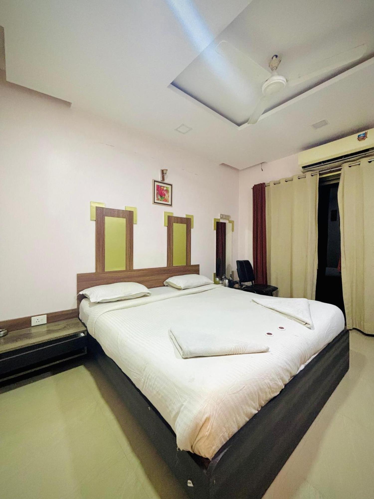 Hotel Laxmi Residency Lonavala Exteriér fotografie